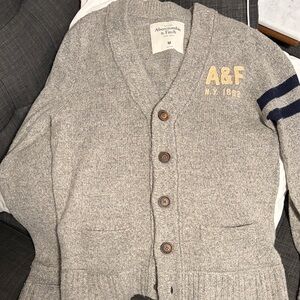 Abercrombie & Fitch Men's Light Gray Shawl Cardigan with Navy Sleeve Stripe